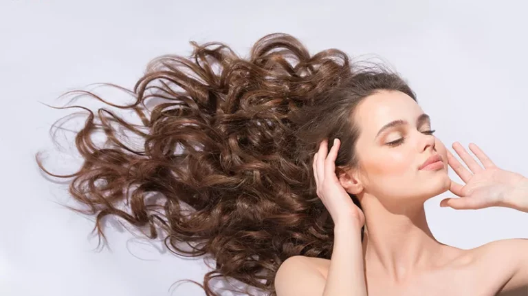 کرم مو یا موس مو؟ کدام برای استایل موهای شما بهتر است؟